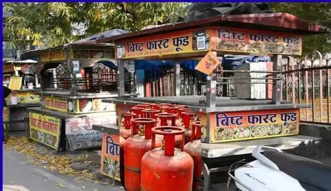 हल्द्वानी में 'ठंडा' पड़ा जायका: कमर्शियल सिलेंडर की किल्लत से 70% मेन्यू गायब, सैकड़ों ठेलों पर लटके ताले